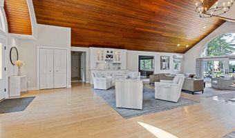 129 Loon Call Dr, Belgrade, ME 04917