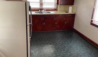 153 W KING St, Abbottstown, PA 17301