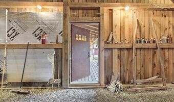 908 Old Franconia Rd, Bethlehem, NH 03574