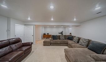 3070 Carolyn Ln, Ammon, ID 83406