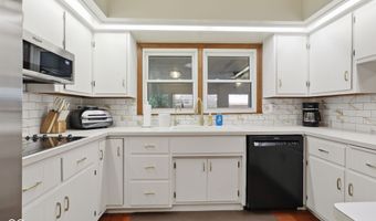 5 Windridge, Anderson, IN 46011