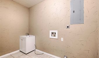 8700 Sallys Way, Alvarado, TX 76009