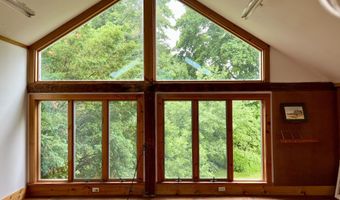 59 Cedar St, Belfast, ME 04915