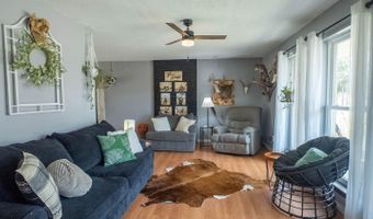 838 Indian Trl, Ash Flat, AR 72513