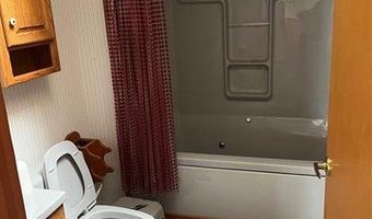 7843 Stark Dr, Algonac, MI 48001