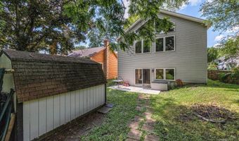 1527 N Harrison St, Algonquin, IL 60102