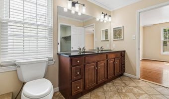 820 CHATSWORTH Dr, Accokeek, MD 20607