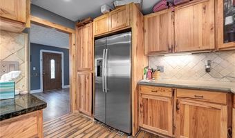 780 Minerva St, Amherst, OH 44001