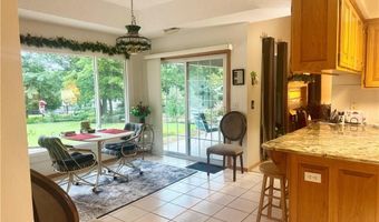 8 Merritt Dr, Bella Vista, AR 72714