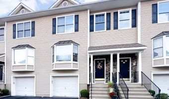 15 Scuppo Rd 504, Danbury, CT 06811