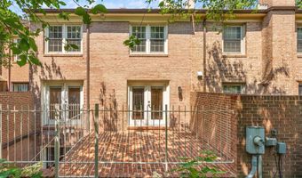2345 S ROLFE St S, Arlington, VA 22202