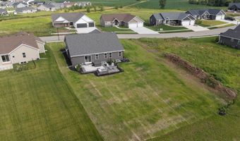 5702 N YOSEMITE Ln, Appleton, WI 54913