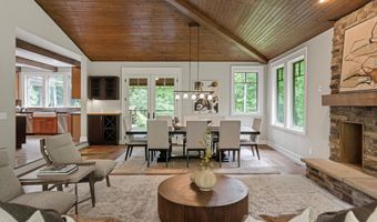 3867 Hawk Crest Rd, Ann Arbor, MI 48103