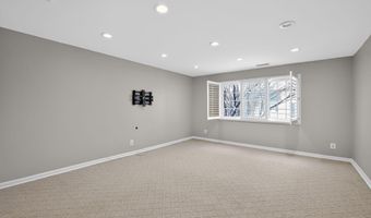 1455- B N VAN DORN St, Alexandria, VA 22304