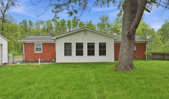 11717 E Edgewater Rd, Albany, IN 47320