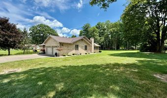 105 Beechwood Dr, Beaver, WV 25813