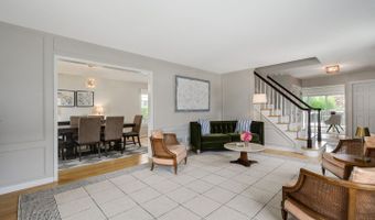 1615 S Kaspar Ave, Arlington Heights, IL 60005