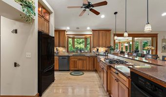 4815 120th St W, Apple Valley, MN 55124