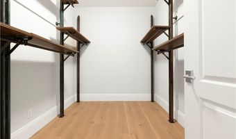 566 S 2nd Ave, Arcadia, CA 91006