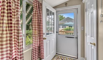 77 Navesink Ave, North Middletown, NJ 07748