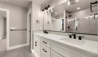 824 SE 35th St, Battle Ground, WA 98604