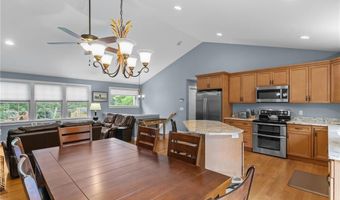 76 Lakehurst Dr, Coventry, RI 02816