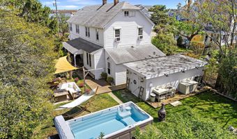 210 N BEACH Ave, Beach Haven, NJ 08008