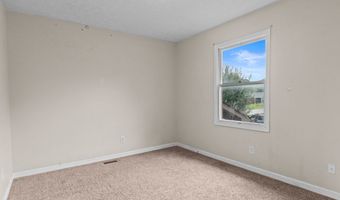 621 Pioneer Dr, Indianapolis, IN 46217