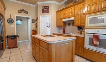 1701 W Lake Shore Dr, Alvarado, TX 76009