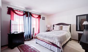 667 Tamarac Blvd, Addison, IL 60101