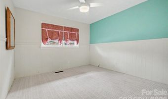 79 Walnut St, Badin, NC 28009