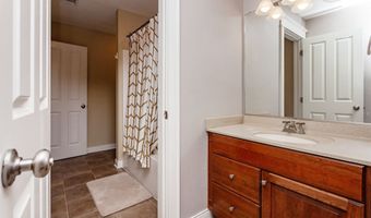 605 Oakwood Pl, Polk City, IA 50226