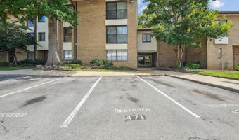 118 MONROE St #211, Rockville, MD 20850