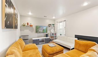 21071 MOSSY GLEN Ter, Ashburn, VA 20147