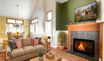 1699 Glade Dr SW, Altoona, IA 50009
