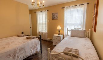 107 Birchwood Rd, Blakeslee, PA 18610