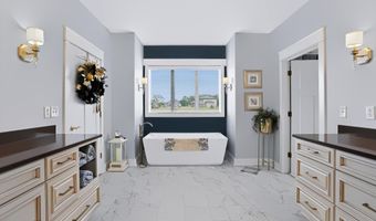 4025 Lochview Ct, Bargersville, IN 46106