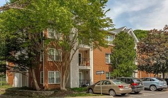 3305 WYNDHAM Cir 353, Alexandria, VA 22302