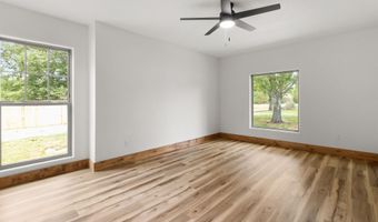 162 Oak Grove Rd, Austin, AR 72007