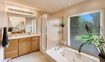611 W Whiting Ln, Arlington Heights, IL 60004