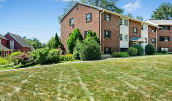 1 Town House Ln 6, Acton, MA 01720