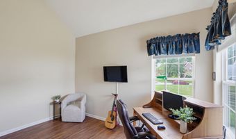 10 WHIRLAWAY Dr, Bear, DE 19701