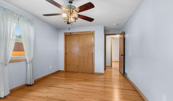 500 W SUNSET Ave, Appleton, WI 54911