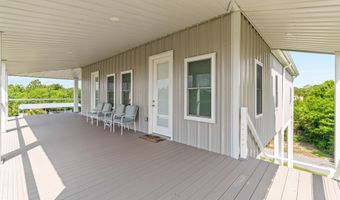 5004 Oak St, Bay St. Louis, MS 39520