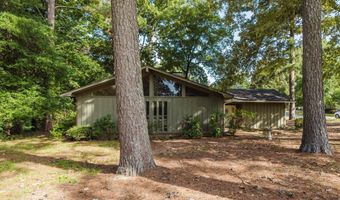 624 Woodland Dr, Benton, AR 72019