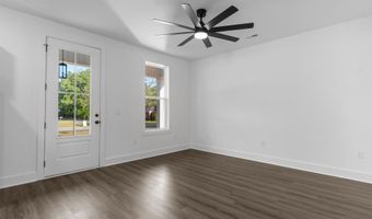 210 N Morgan Ave, Andrews, SC 29510