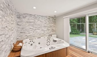 3100 N MONROE St, Arlington, VA 22207