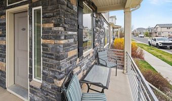 26288 E Maple Dr, Aurora, CO 80018