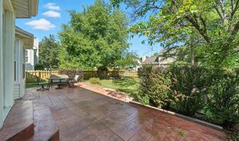 1043 Oakwood Farms Ln, Ballwin, MO 63021