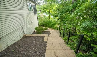639 Wood Fern Dr, Ballwin, MO 63021